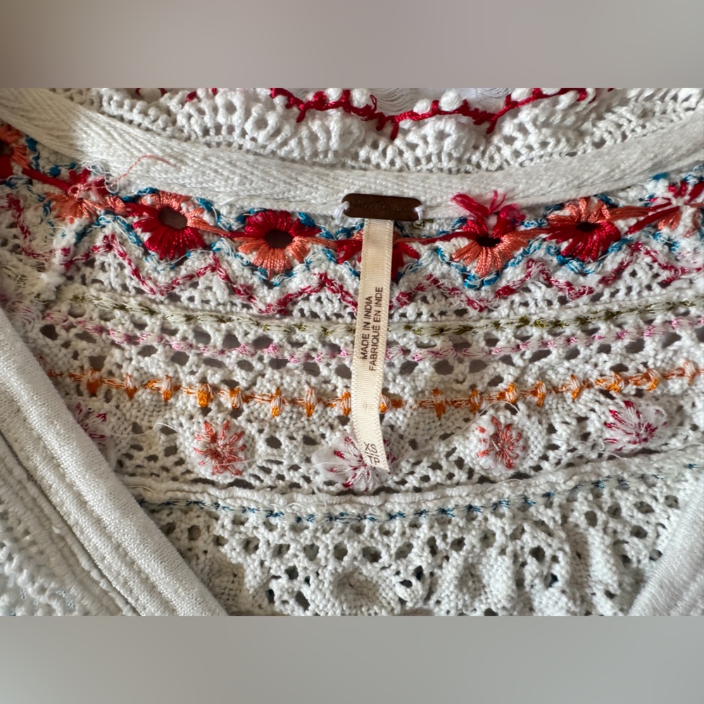 Free People Embroidered Lace Henley Boho Top  Womens X-Small - Picture 4 of 8